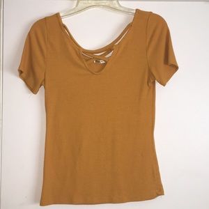 worn once crop top shirt